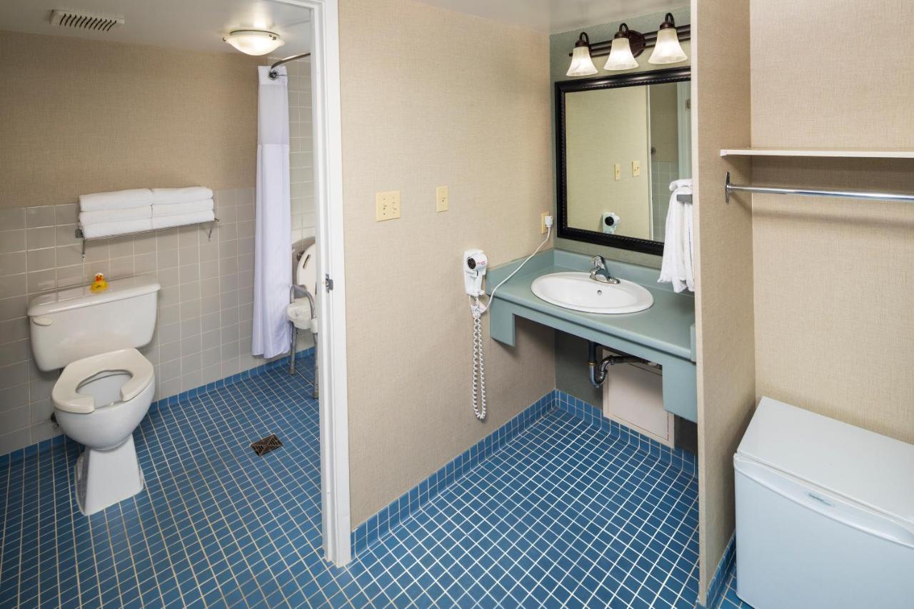 Accent Vancouver Airport 3* Richmond