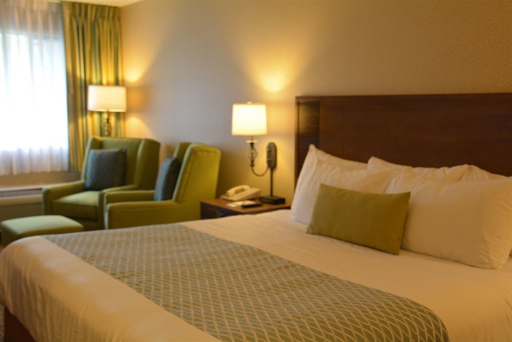 Accent Vancouver Airport Hotel 3*